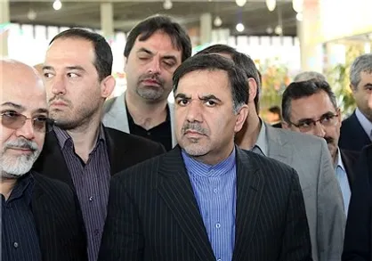 فیلم/ واکنش دانشجویان دانشگاه تهران به حضور آخوندی در این دانشگاه