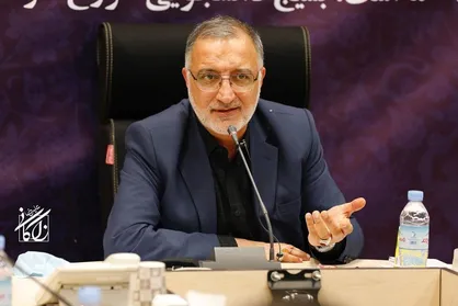در جلسه دانشجویان بسیجی با زاکانی چه گذشت؟ / از سؤالات صریح دانشجویان تا پاسخگویی شفاف شهردار جدید پایتخت