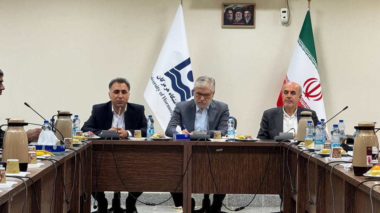 سیمایی صراف: توسعه علمی شرط بقای ایران است/ نقض مصونیت رهبران سیاسی ننگ کشور مدعی حقوق بشر است