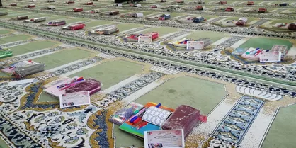 حدود ۱۰۰۰ بسته لوازم&zwnj;التحریر بین دانش آموزان نیازمند کاشان توزیع شد / ادامه طرح مشق احسان