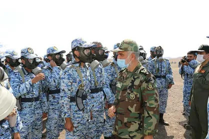 بازدید معاون اجرایی ارتش از اردوگاه کویر دانشگاه هوایی شهید ستاری
