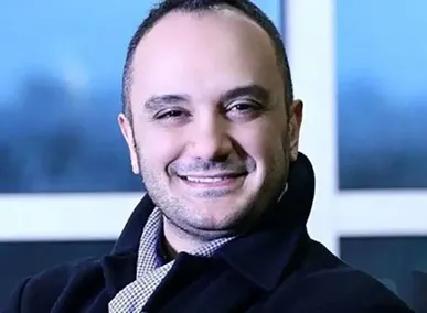 آب و جارو می‌کنیم تا احسان کرمی بعد از دیپورت شدن، به کشور برگردد + فیلم