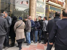 قیمت ارز از دیوار بلند بانک مرکزی بالا می‌رود؟