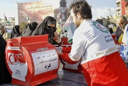 جمع&zwnj;آوری کمک&zwnj;های مردم دیار حاج قاسم برای غزه، لبنان و یمن