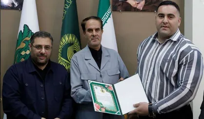 گزارش تصویری از مراسم اهدای مدال قوی&zwnj;ترین مرد جهان به موزه آستان قدس رضوی