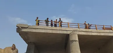 پل دوم محور بندرعباس-رودان تا پایان شهریور آماده می‌شود