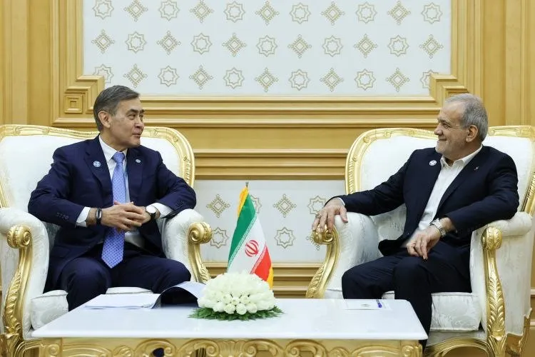 پزشکیان: دنیا باید به سمت چندجانبه‌گرایی حرکت کند/ آمریکا در حال قلدری است