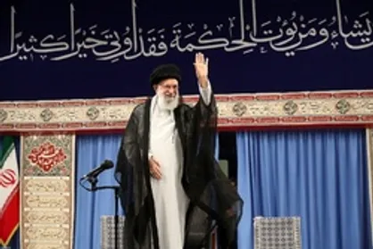 رهبر انقلاب: یک جریان از داخل دانشگاه نخبگان را از ماندن در ایران دلسرد می&zwnj;کند/ شوق و خودباوری را درنمایشگاه فناوری مشاهده&zwnj;کردم