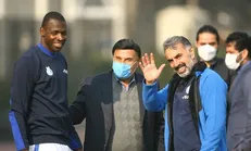 جلسه مهم دیاباته در باشگاه استقلال+عکس