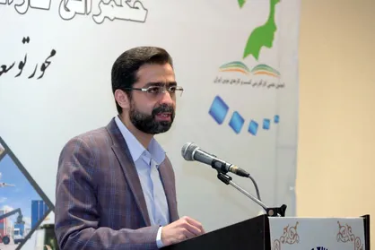 سیاست حکمرانی کارآفرین باید کل نگر باشد