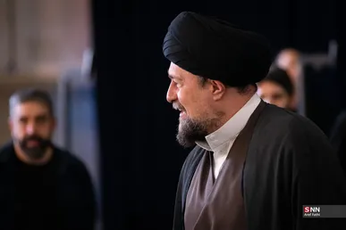 حضور حجت‌الاسلام سید حسن خمینی در مراسم چهلم قائد امت + فیلم