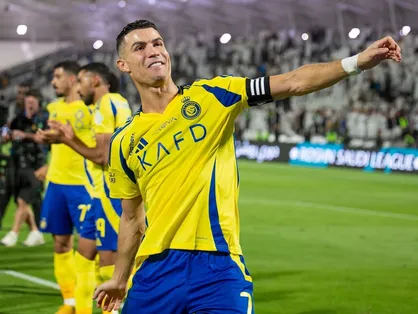 دبل رونالدو با ضربه دقیق پنالتی در بازی النصر مقابل الفیحا + فیلم