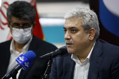 ۱۶ محصول ایران ساخت حوزه سلول&zwnj;های بنیادی و پزشکی بازساختی رونمایی شد / ستاری: دانشگاه&zwnj;ها به سمت کسب درآمد از فروش فناوری حرکت کنند