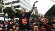 بازداشت بیش از ۹۳۰ نفر در تونس بدنبال اغتشاشات اخیر