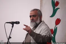 کار زلزله زدگان ورزقان به کانکس نکشید؛ مستقیم به خانه‌هایشان رفتند اما در سرپل ذهاب چه؟/ اعترافات و افتخارات سردار