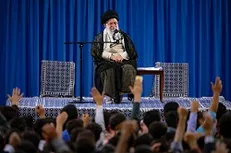 دل نوشته‌ی جمعی از نخبگان مدال‌آور مسابقات جهانی خانه ریاضی تهران خطاب به رهبر انقلاب