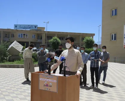 تریبون آزاد دانشجویى در دانشگاه آزاد سقز برگزار شد