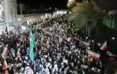 اهالی روستای دشتغران امشب در میدان امام خمینی (ره) طبس گل کاشتند