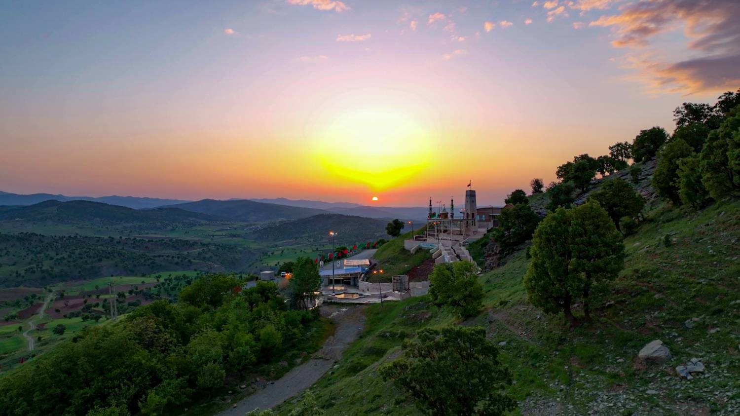 تصاویر یادمان‌های دفاع مقدس غرب و شمال‌غرب کشور
