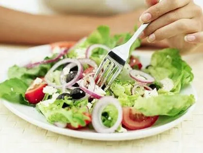 برای سلامت و تقویت مغز این خوراکی&zwnj;ها را بخورید