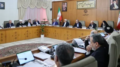 تأکید پزشکیان بر ضرورت اطلاع&zwnj;رسانی از اقدامات دستگاه&zwnj;های مسئول در مبارزه با قاچاق کالا و سوخت
