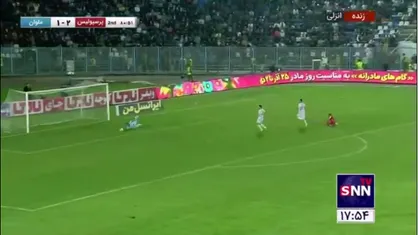 تک به تک علی علیپور با فرعباسی که دروازه بان ملوان ضربه بد مهاجم پرسپولیس را مهار کرد