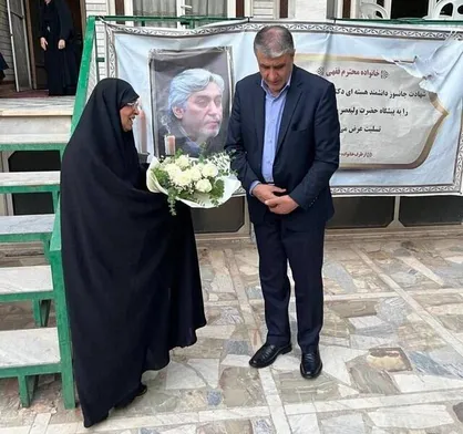 دیدار رییس سازمان انرژی اتمی با مادر دانشمند هسته&zwnj;ای شهید &laquo;دکتر فقهی&raquo;