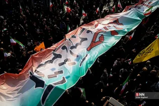 مراسم تشییع شهدای ناوگان دنا در میدان انقلاب تهران