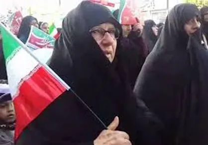 خانواده مسیح علی&zwnj;نژاد میهمان ویژه همایش &laquo;دختران انقلاب&raquo;