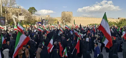 پیام احساسی و پرفروغ دختر شیرازی؛ &laquo;تا آخرین قطره خون پای توایم&raquo; و &laquo;حافظ خاک ایران باش&raquo; + فیلم