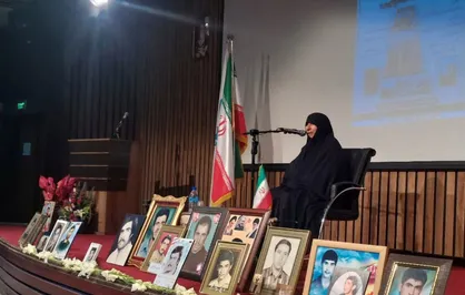 از خانواده معظم شهدای دانشگاهیان و شهر قیامدشت تجلیل بعمل آمد