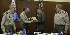 امیر سرلشکر موسوی از پنج فرمانده پیشکسوت ارتش تجلیل کرد