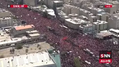 تهران برخاست/ تصاویر هوایی از جمعیت میلیونی مردم؛ از خیابان انقلاب تا میدان آزادی