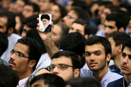 خیال می&zwnj;کردم اگر نقدی نزد رهبری گفته شود برخورد خواهند کرد!/ رهبر انقلاب با دقت به همه صحبت&zwnj;های دانشجویان گوش دادند