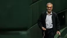 حجت الاسلام سلیمی: نیازی به استعفای پزشکیان از نمایندگی مجلس نیست