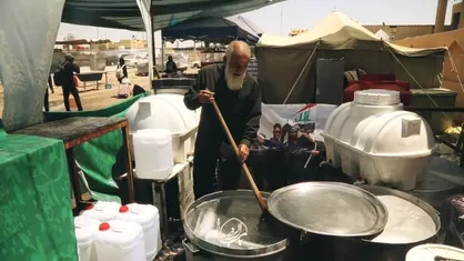 تداوم خدمت&zwnj;رسانی بی&zwnj;وقفه شهرداری منطقه ۱۵ به زائران اربعین حسینی در مرز شلمچه و مسیر بصره +فیلم
