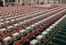 جهادگران افسران ولایت بوشهر بسته‌هاى غذایى را بین نیازمندان توزیع مى‌کنند