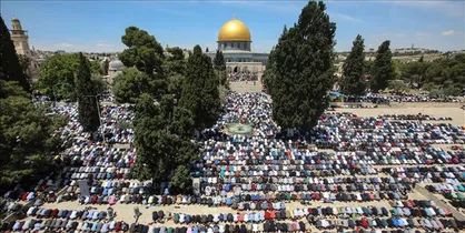 ۲۰۰ هزار نمازگزار دومین نماز جمعه رمضان را در مسجدالاقصی به جا آوردند