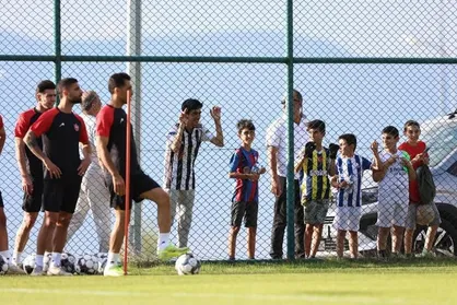 تمرین ۱۰۰ دقیقه&zwnj;ای هاشمیان برای پرسپولیس