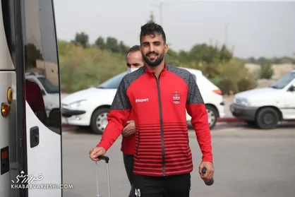 برخورد جالب هواداران اراکی با خرید جدید پرسپولیس/ واکنش بازیکن سرخ&zwnj;ها