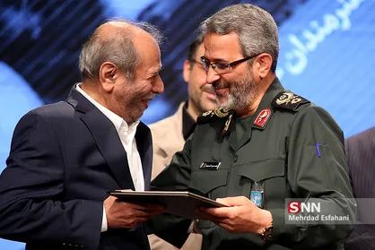 افتتاح نمایشگاه پوستر "و آن دقایق آبی"