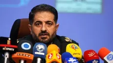 برخورد پلیس با «دور دور» در خیابان