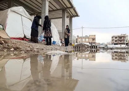شرایط نامناسب کانکس&zwnj;های درمانی/ احتمال مضاعف شدن مشکلات مردم بر اثر گرمای هوا در مناطق زلزله&zwnj;زده
