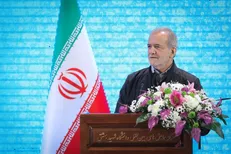 پزشکیان: آمریکا ۱۸ هزار نفر از جوانان و مسئولین و دانشمندان را ترور کرده و بعد به ما میگوید تروریست! +فیلم