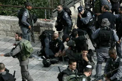 بازداشت ۸ فلسطینی در یورش صهیونیست&zwnj;ها به کرانه باختری