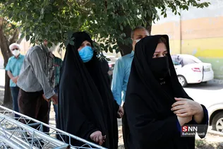 واکسیناسیون کرونا توسط نیروهای اورژانس تهران