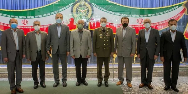 نشان فداکاری اعطایی رهبر انقلاب به پیشکسوتان ارتشی عملیات آزادسازی خرمشهر 