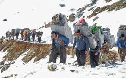 مطالبات مناطق مرزی از &laquo;دولت جدید&raquo; /لزوم جذب سرمایه گذاری برای حذف کولبری