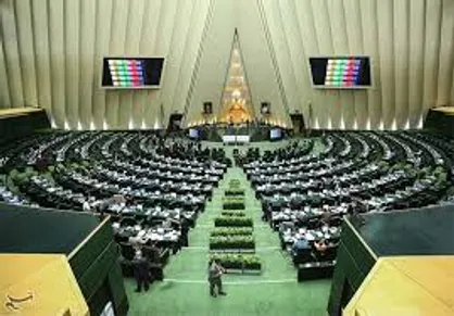 عملکرد خود را پیرامون منافع ملی و نظارت بر مسئولان نظام گزارش دهید