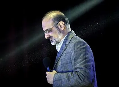 اجرای زنده و رایگان محمد اصفهانی در بوستان آب و آتش